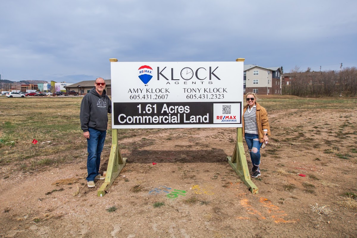 Conrad's Big "c" Signs workshop