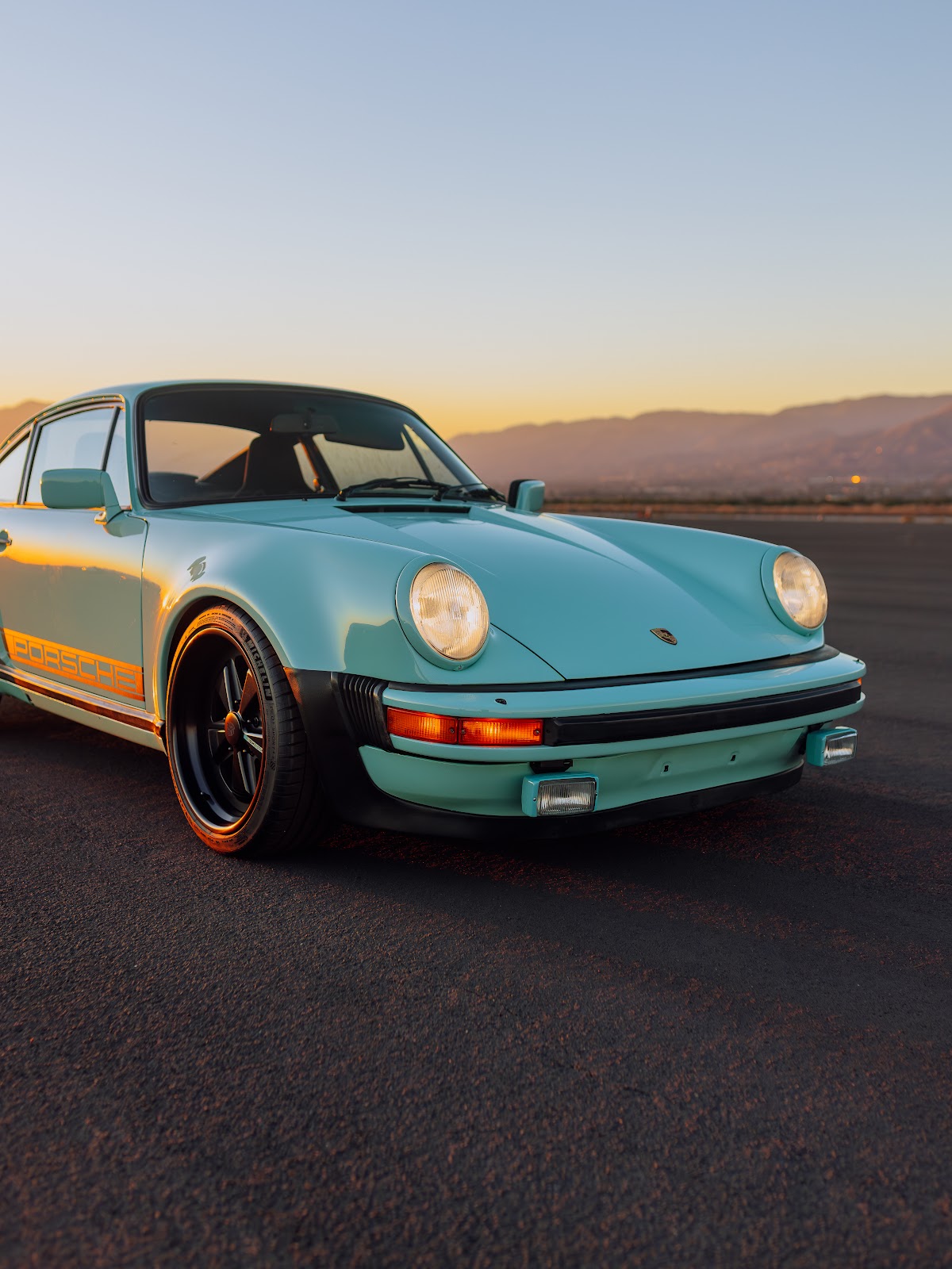 Reborn Wraps Auto Design workshop