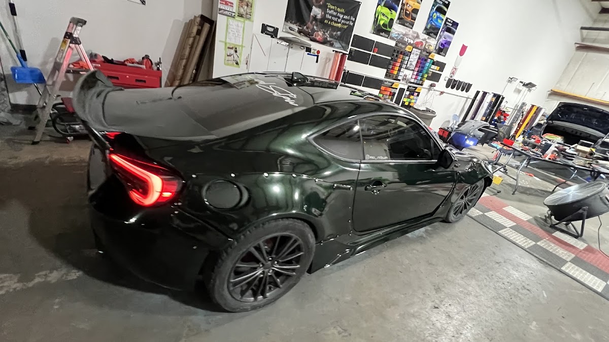 Picasso Garage workshop