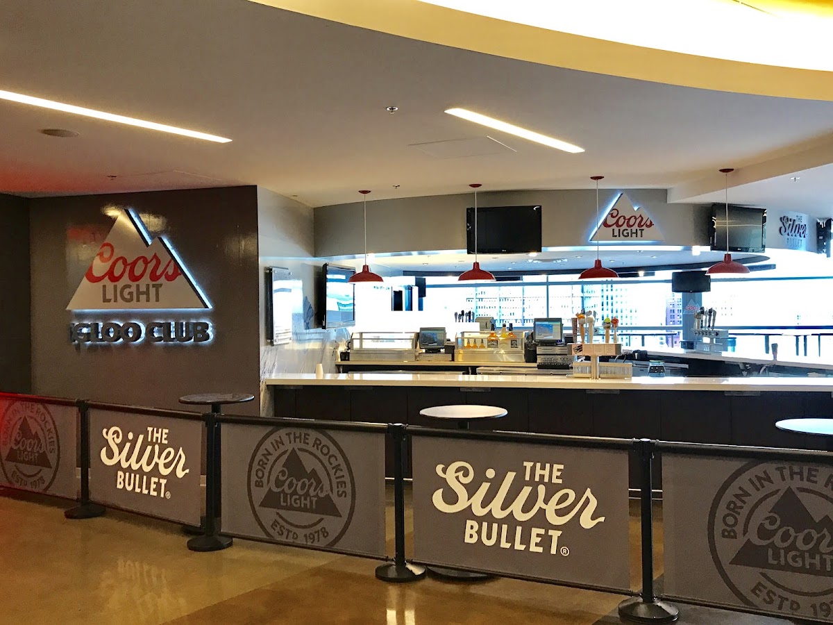 Xhibit Solutions / Pittsburgh Custom Wraps workshop