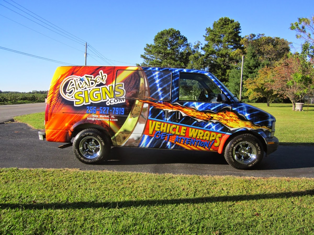 Shabob Signs, Inc. workshop