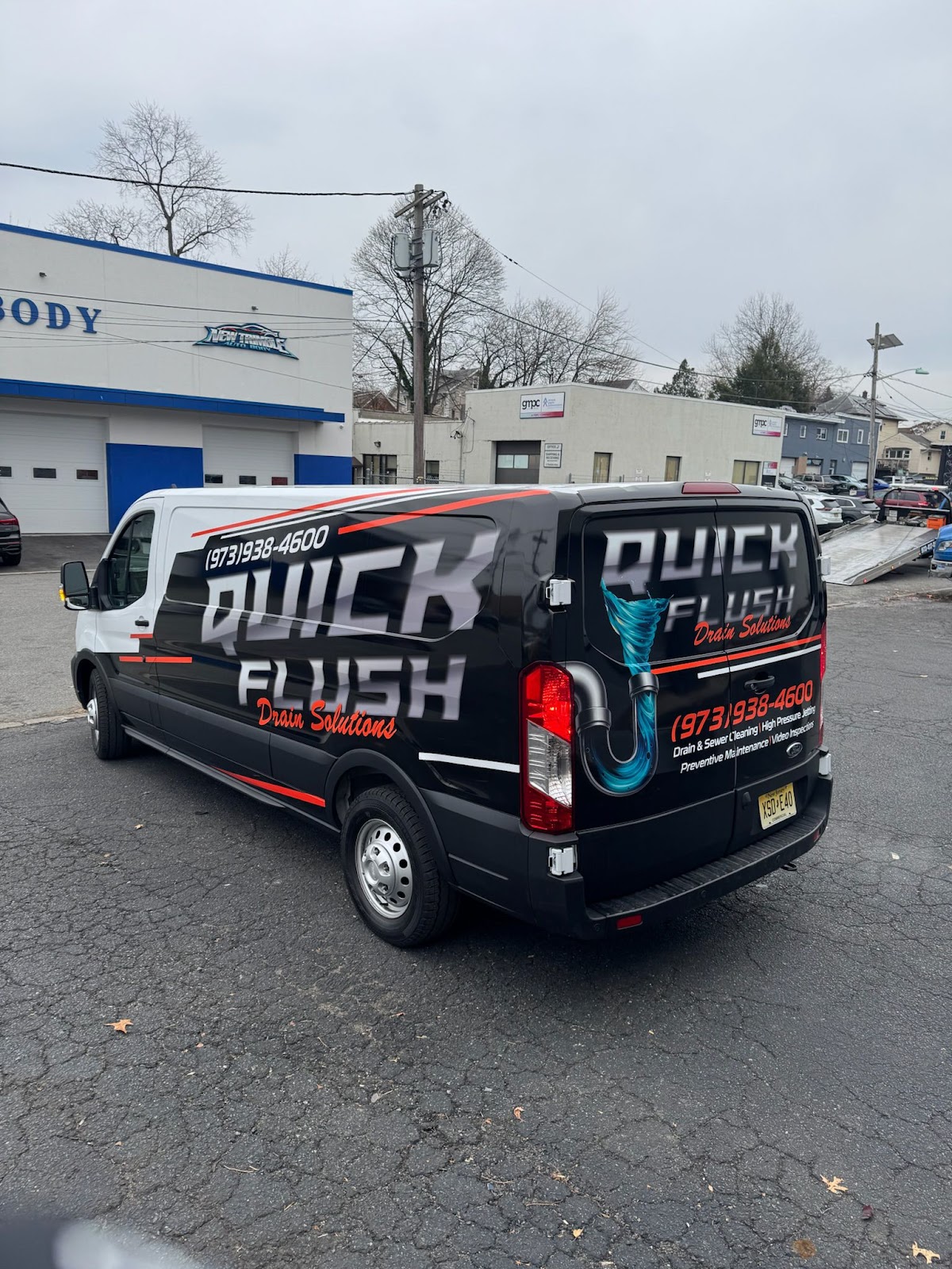Work by Solutionprint / Commercial Fleet Car Wrap / Spot Graphics / Truck Lettering / Decals / Sticker