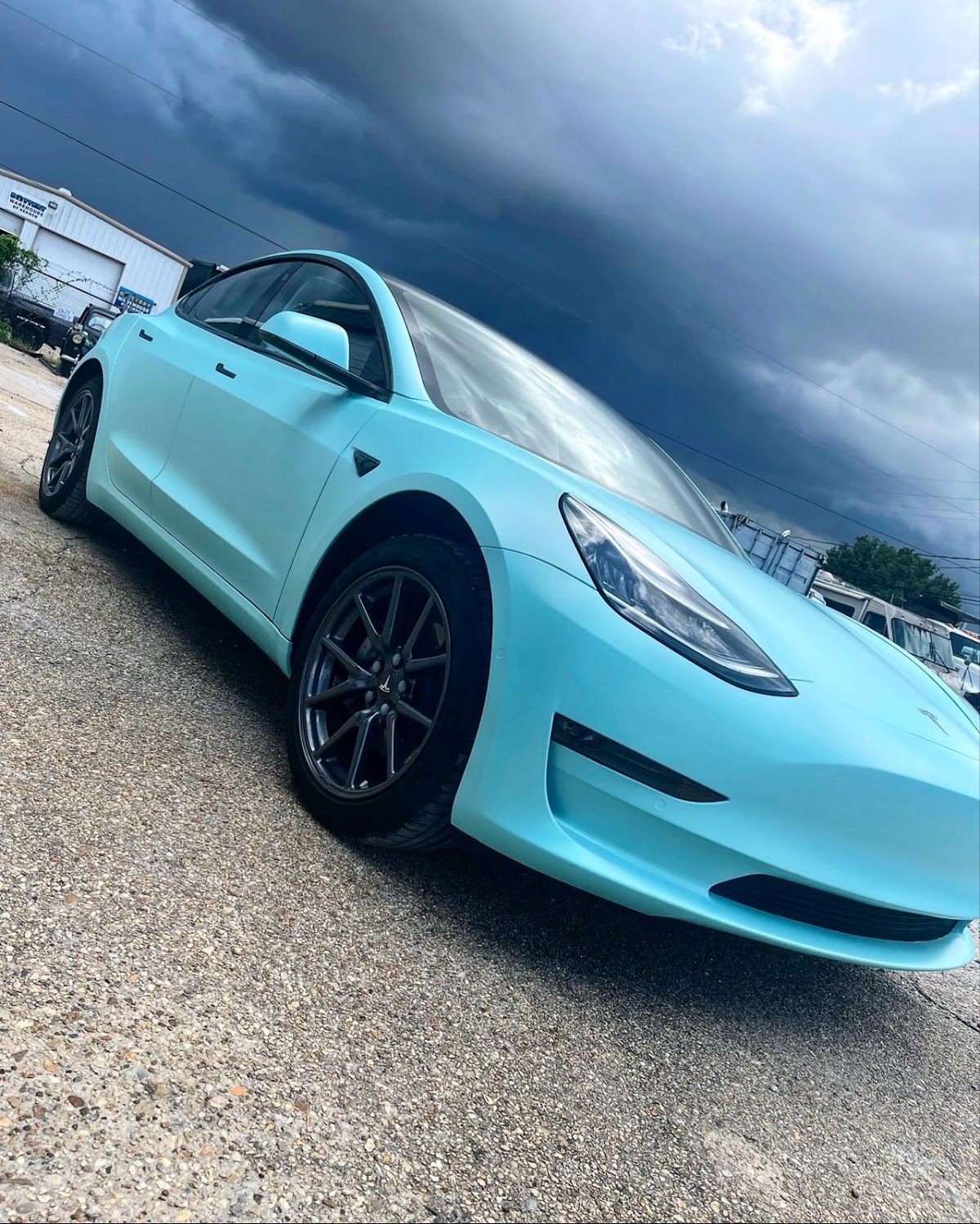 Anchored Designs Wraps & Tint workshop