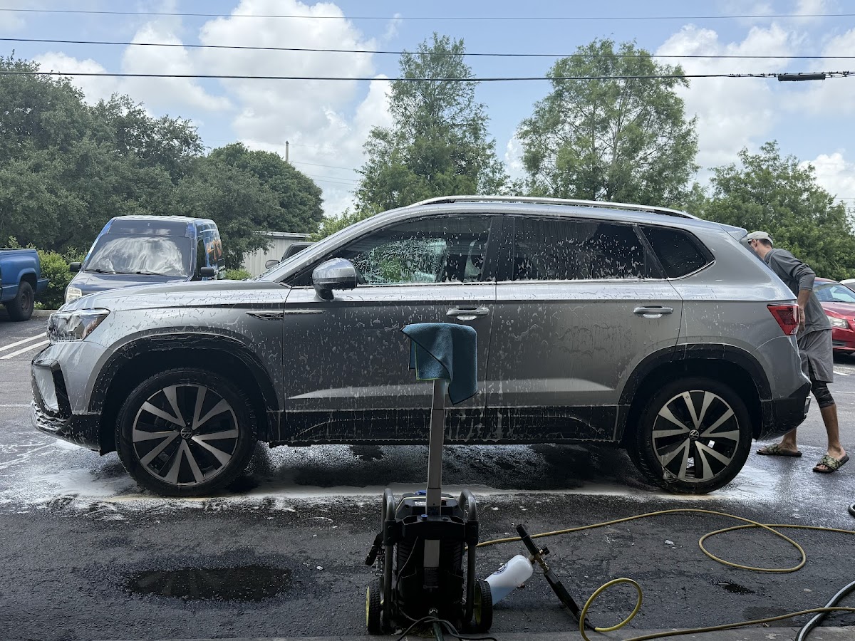 Tropical Vibe Detailing/tints/wraps/customs workshop