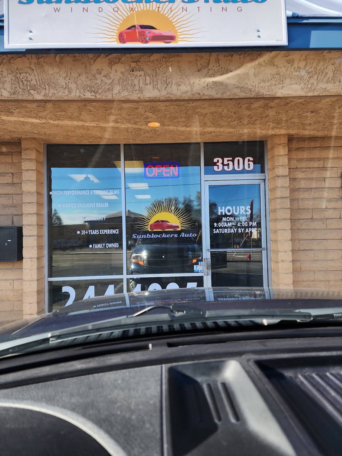 Sunblockers Window Tinting workshop