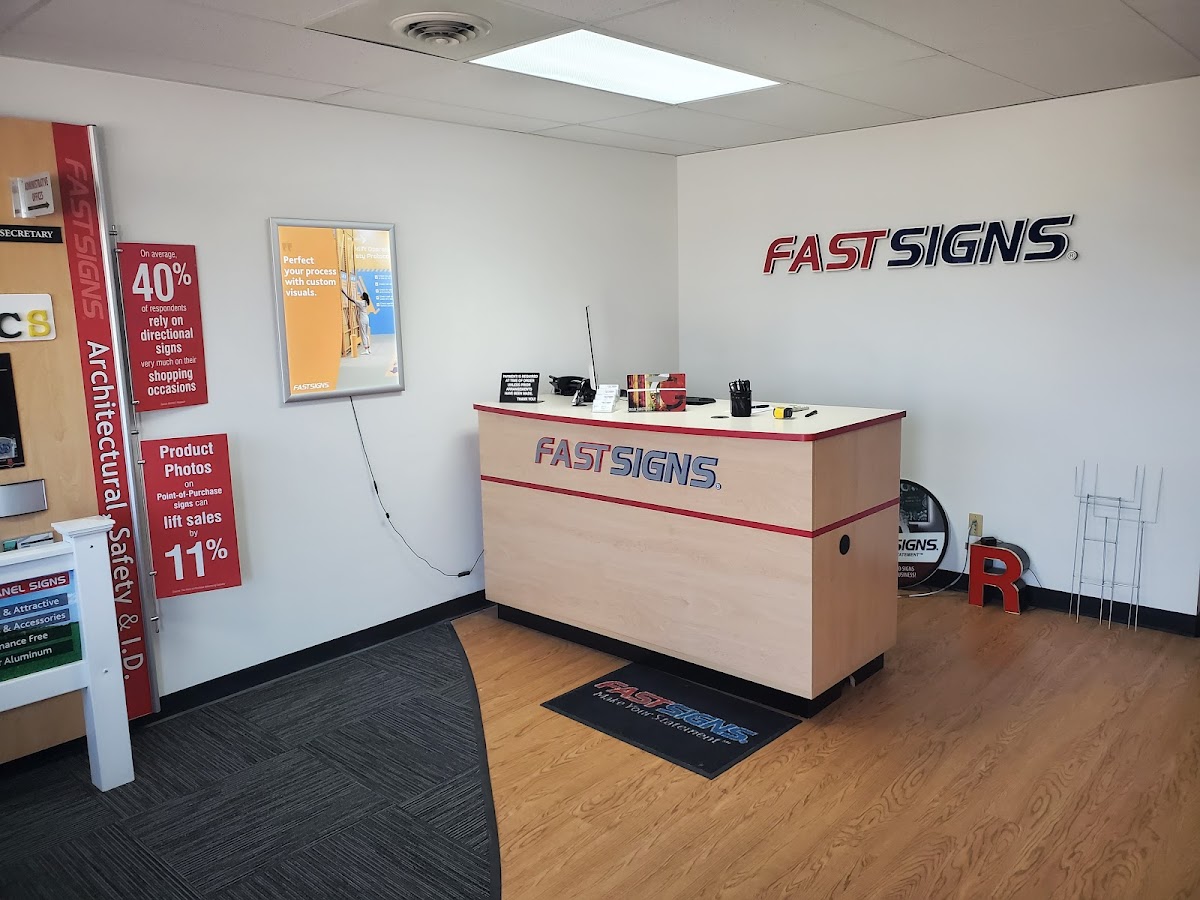 Fastsigns of Independence, Mo workshop