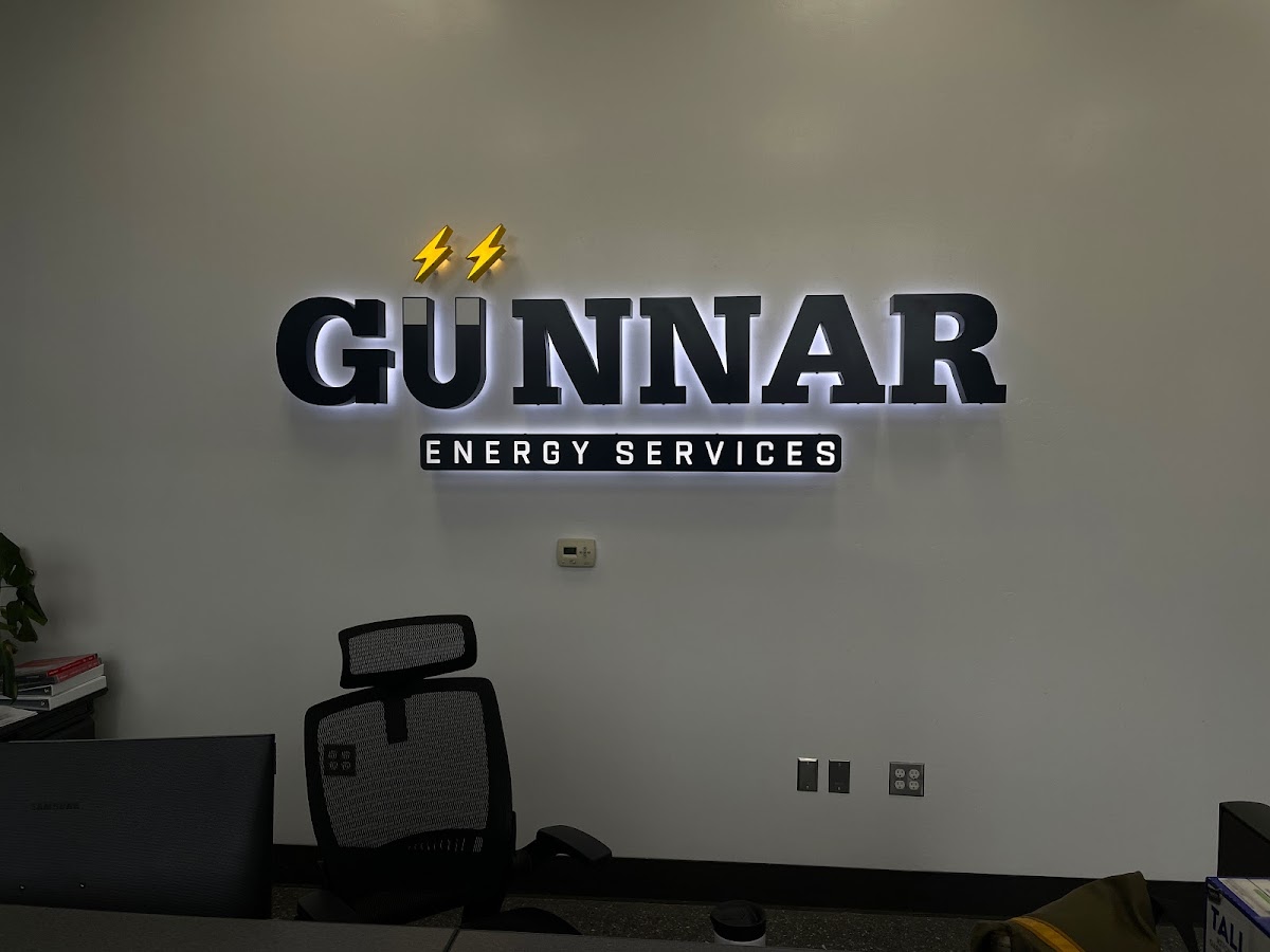 Tm Signs and Graphics workshop