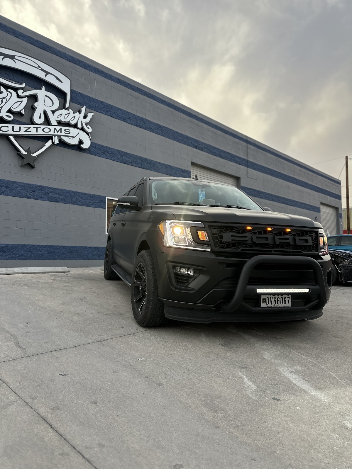 Top Rank Auto Body Shop & Wraps workshop