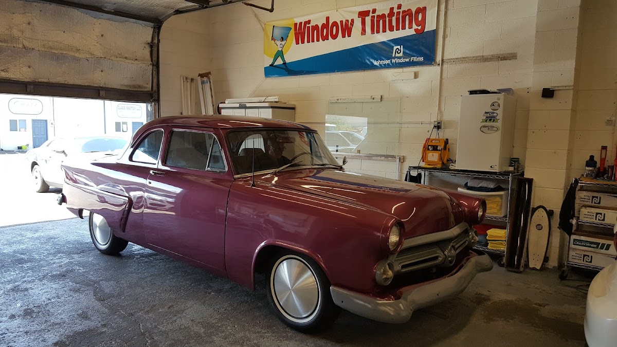 Bellevue Auto Tint workshop