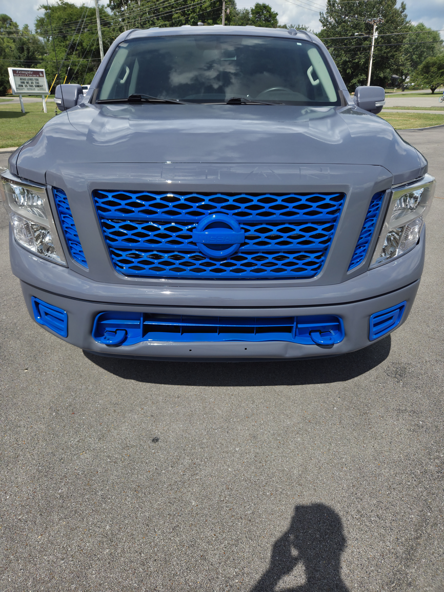 Mikes Car Wraps workshop