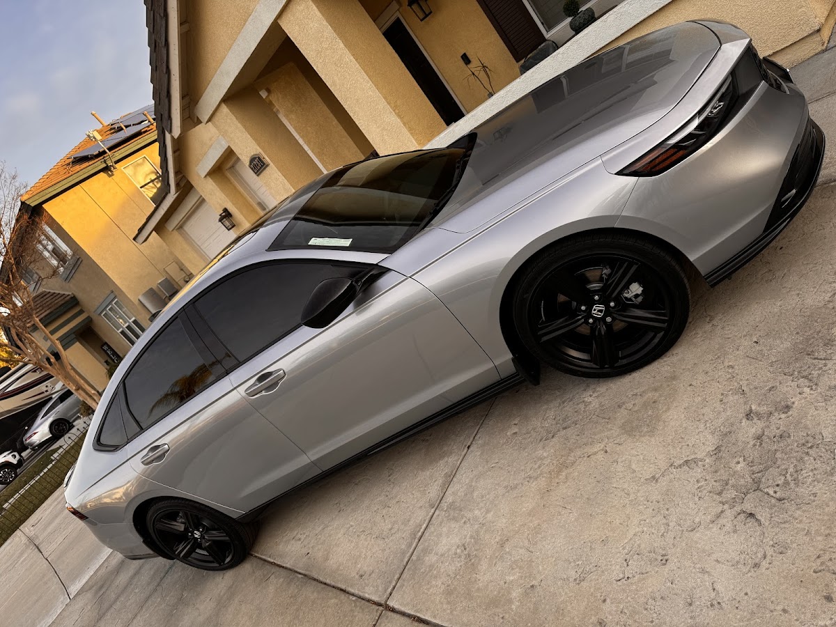 Cali Tintz Window Tinting, Vinyl Wraps, PPF and More workshop