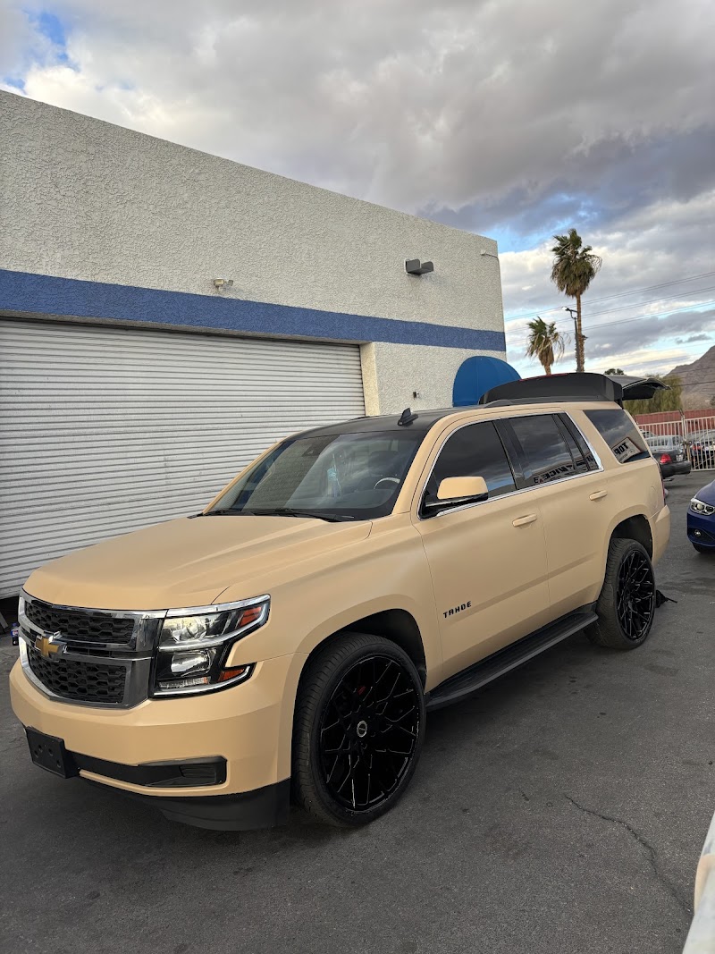 Vehicle wrap by Wrapman Global / Window Tints