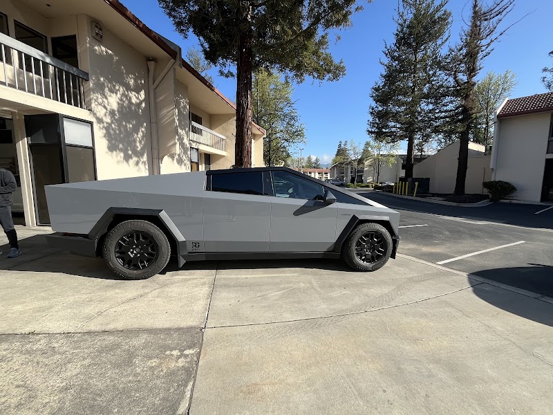 Vehicle wrap by Rg Vinyl