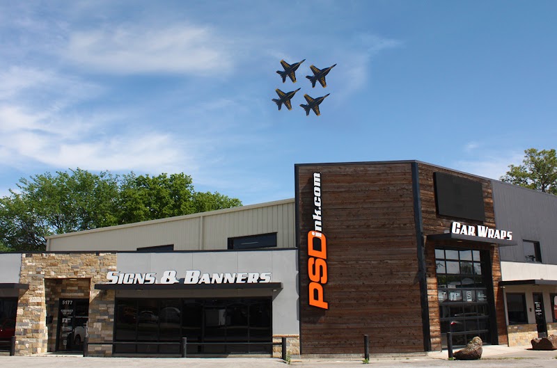 Vehicle wrap by Psd Ink