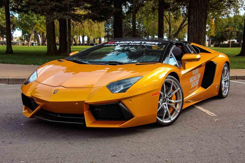 Vehicle wrap by Graphix Lab Llc.