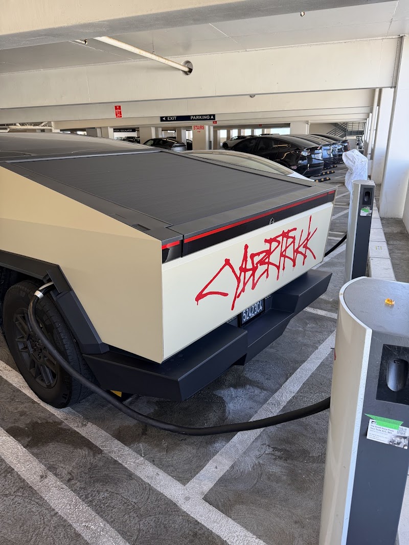 Vehicle wrap by Xwraps | La Car Wraps & Window Tinting