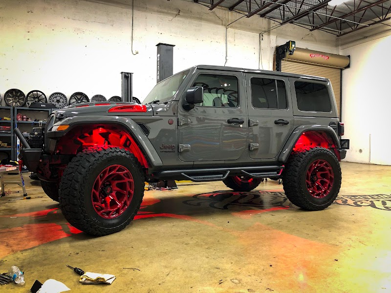 Vehicle wrap by Independent Wraps & Customs